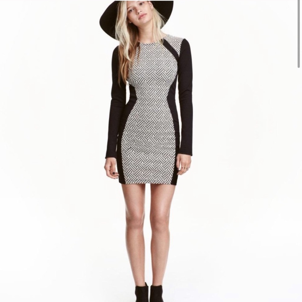 ✨ BLACK AND WHITE BODYCON H&M DRESS ✨ - Picture 4 of 7